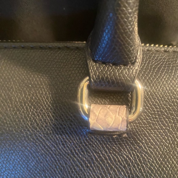 Guess Black and White Satchel - Picture 9 of 15